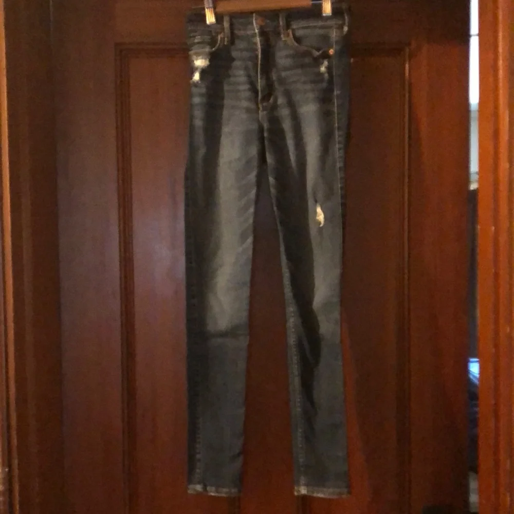 Abercrombie & Fitch Super Skinny High Rise Jeans. Size: 2s - Picture 1 of 12